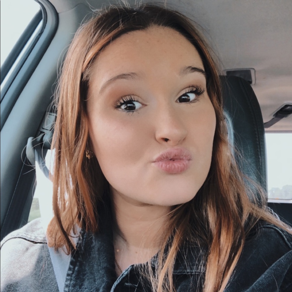 Meet your Posher, Gabbie